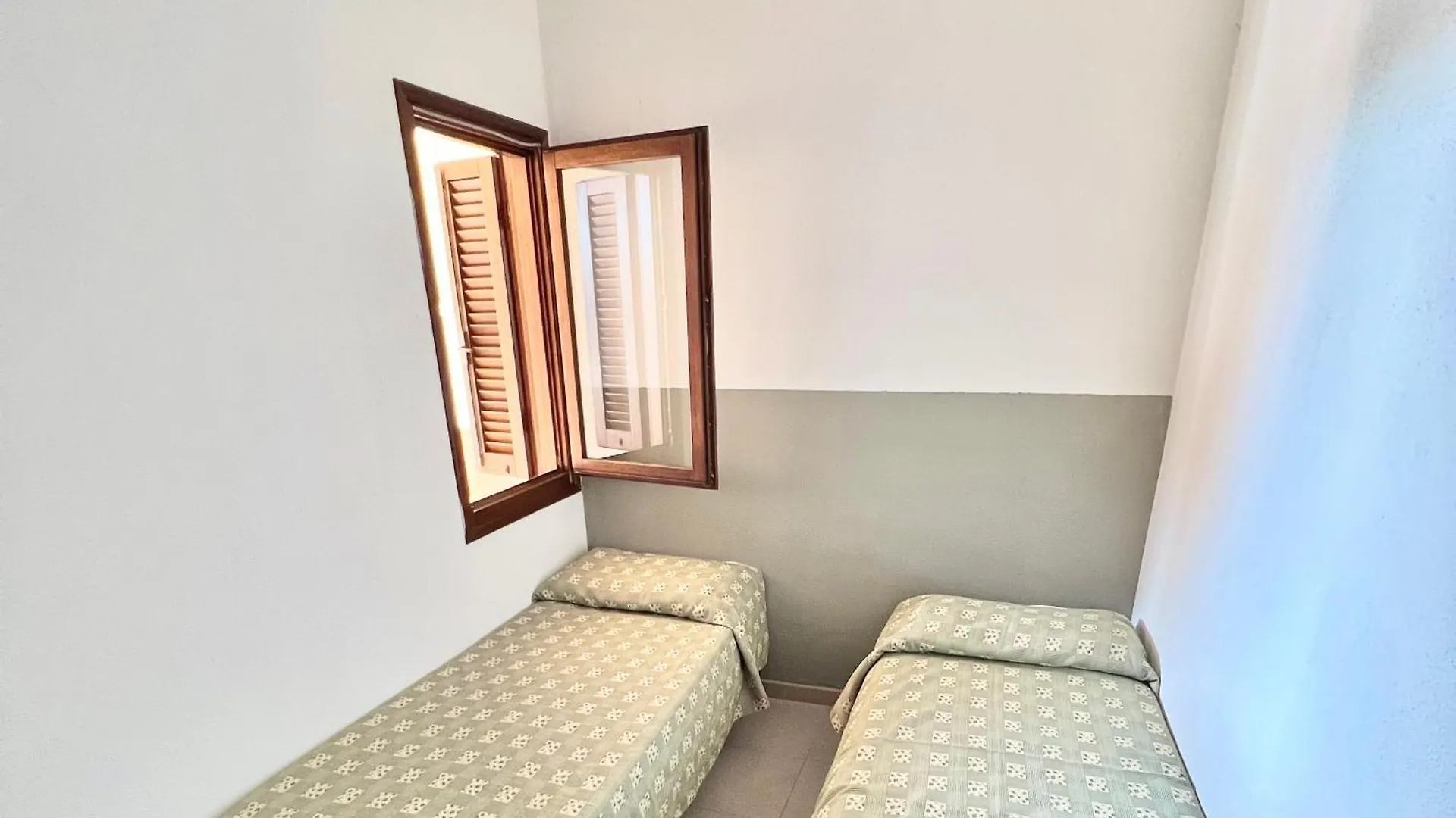Iss Travel, Gli Asfodeli - Large Apartments With Private Terrace San Teodoro  San Teodoro (Sardinia)