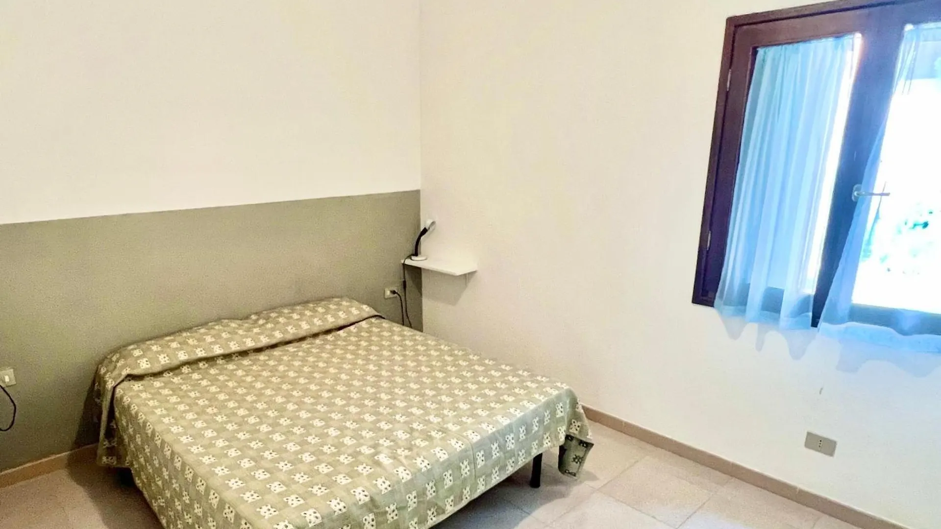 Iss Travel, Gli Asfodeli - Large Apartments With Private Terrace San Teodoro