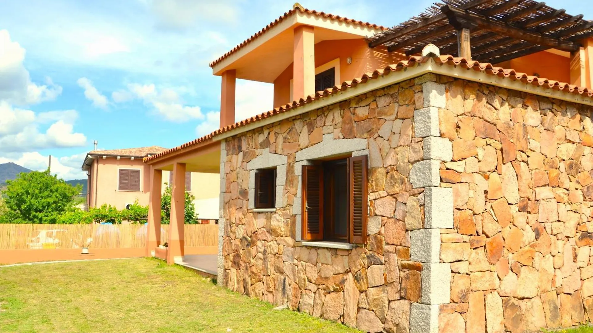 Iss Travel, Gli Asfodeli - Large Apartments With Private Terrace San Teodoro  San Teodoro (Sardinia)